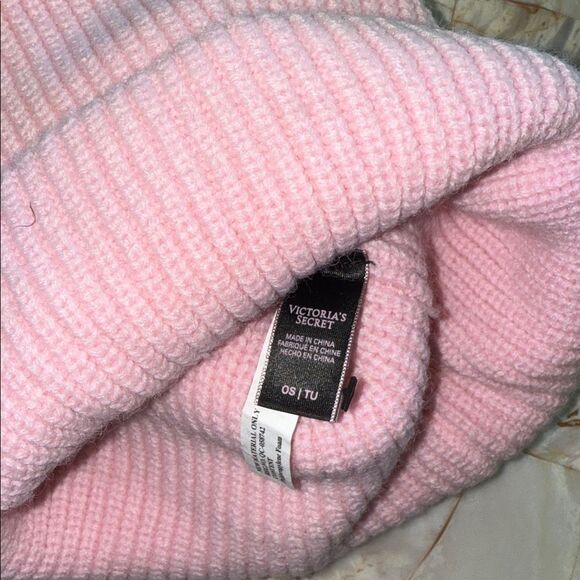Victoria\'s Secret Soft Pink Knit Hat main image 4
